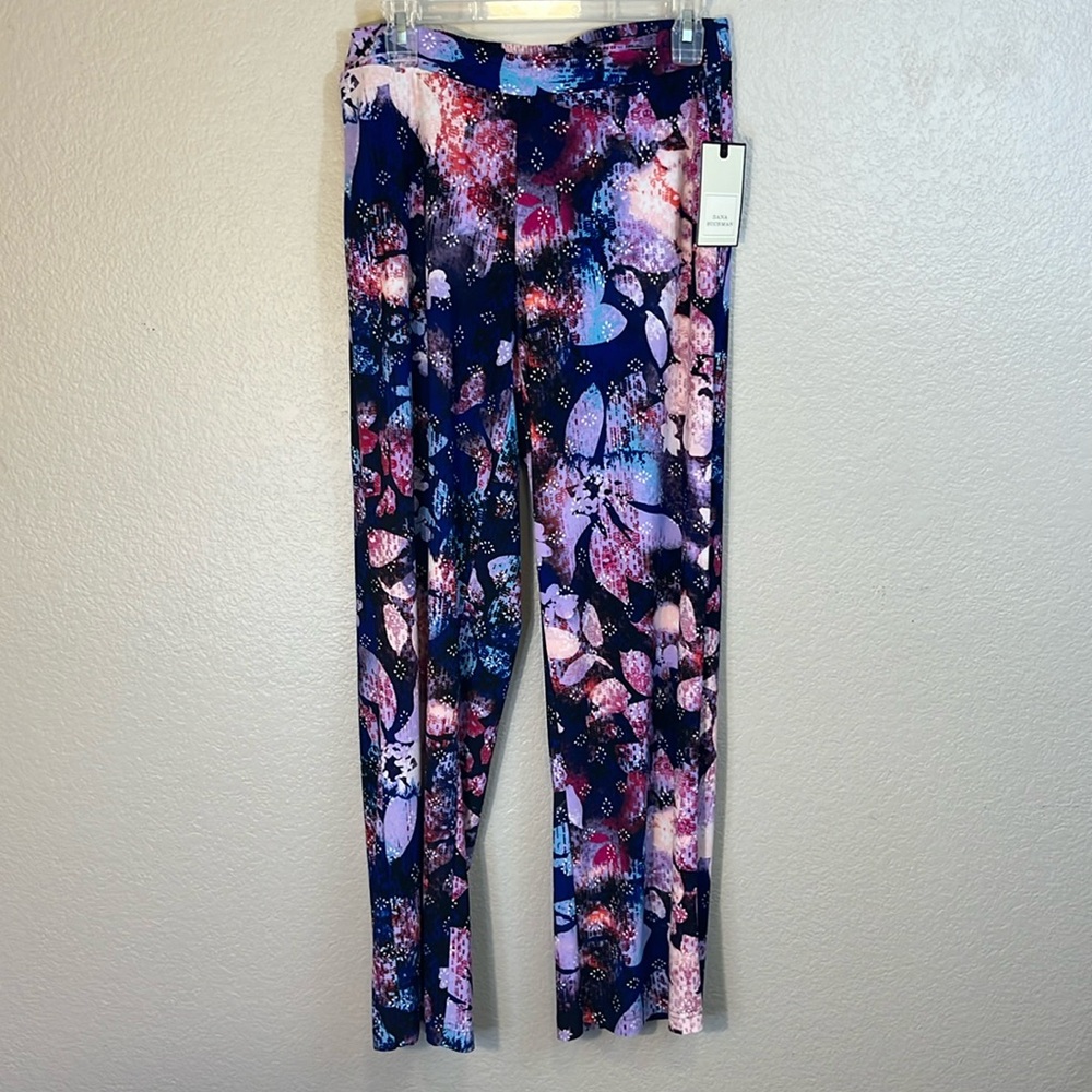Dana Buchman NWT Super comfy poly blend pants
